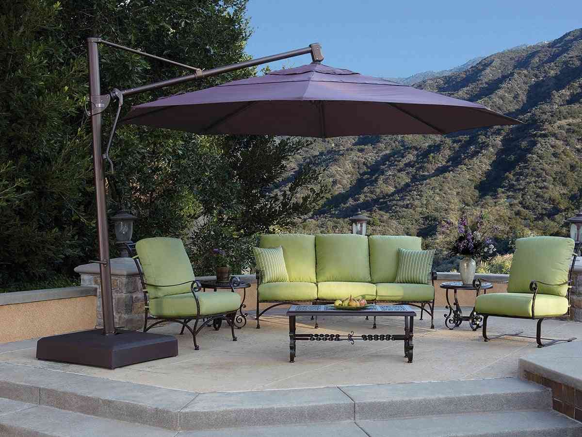 Treasure Garden 13' Octagon Cantilever Umbrella
