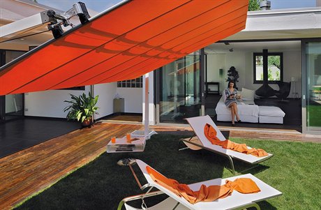 FIM Flexy Aluminum 8' x 14' Rectangular Offset Patio Umbrella FIM Flexy Aluminum 8' x 14' Rectangular Offset Patio Umbrella